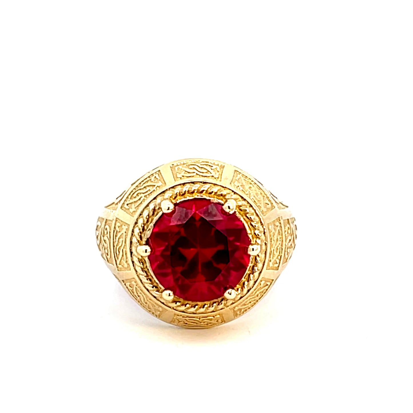 Elegant Gold Ring with Red Gemstone