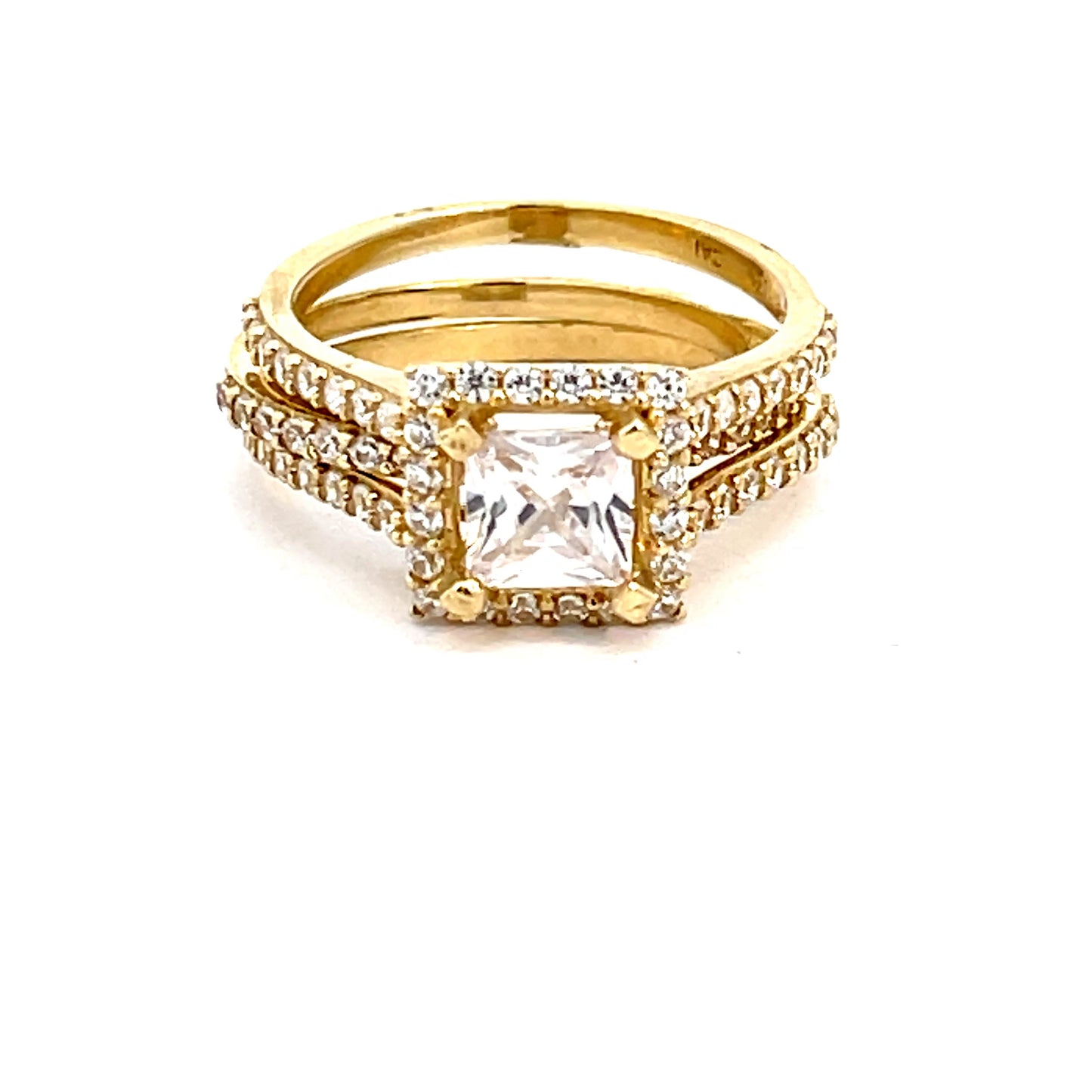 Elegant Gold Engagement Ring