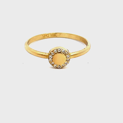 Elegant Gold Ring